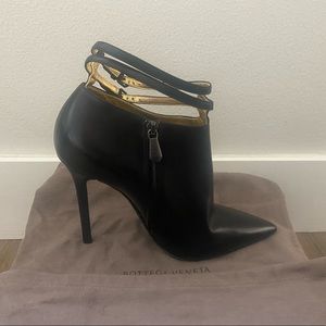 Bottega Veneta Super Sexy Leather Gleam Calf Booties - black